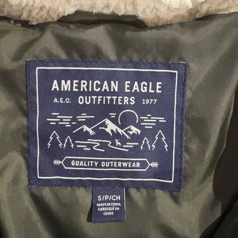 American Eagle Puffy Winter Jacket - image 4